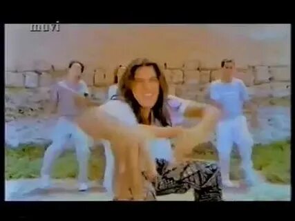 Domino baila baila