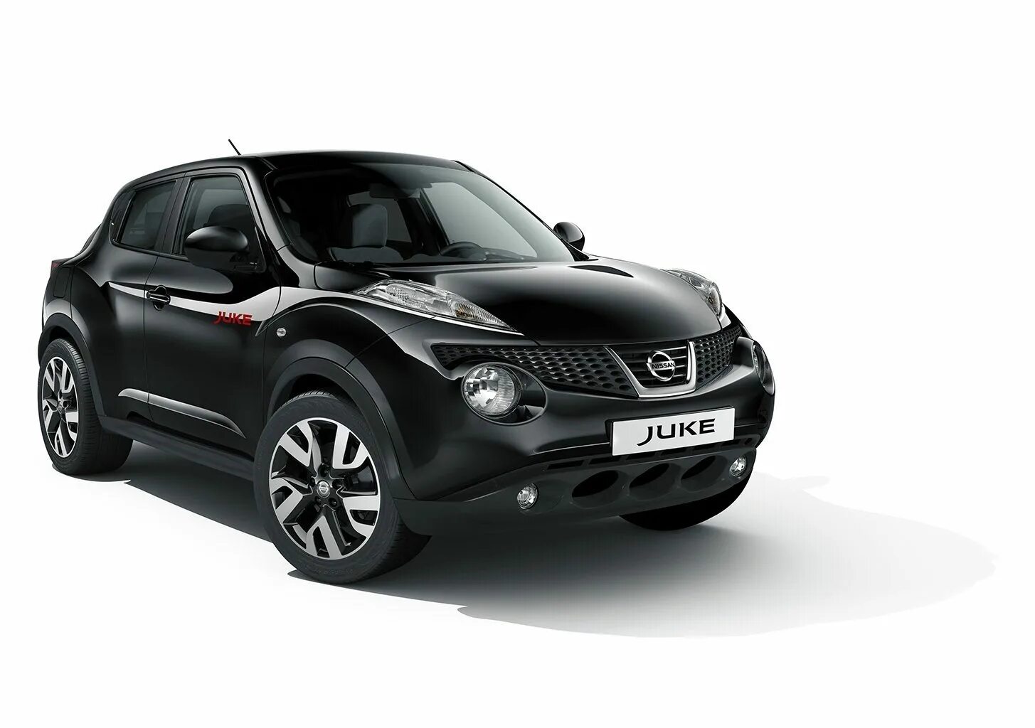 Жук полный привод. Nissan Juke f15. Nissan Juke 2018. Ниссан Жук f15. Nissan Juke 2012.