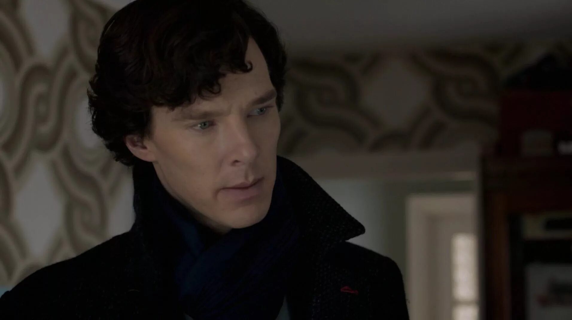 джон ватсон. 40 4001. шерлок 2 сезон 1 серия. шерлок слепой банкир. шерлок холмс бенедикт.