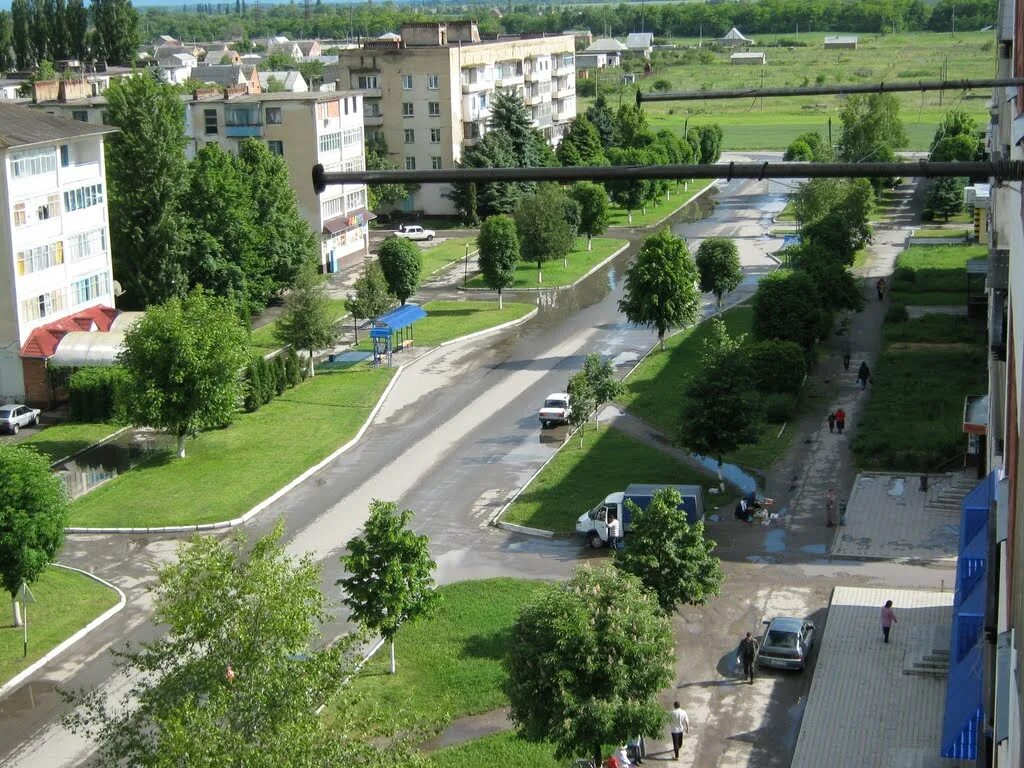 Майский кбр. Город Майский Кабардино-Балкария. Майский КБР площадь города. Кабардино-Балкария город Майский улица Ленина. Поселок Майский КБР.