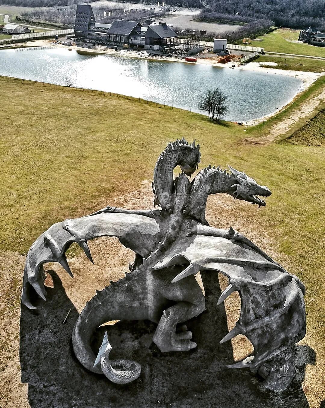 Кудыкина гора дракон. Горыныч парк кудыкина гора. Липецк дракон кудыкина гора. Кудыкина гора дракон. Памятник горынычу.