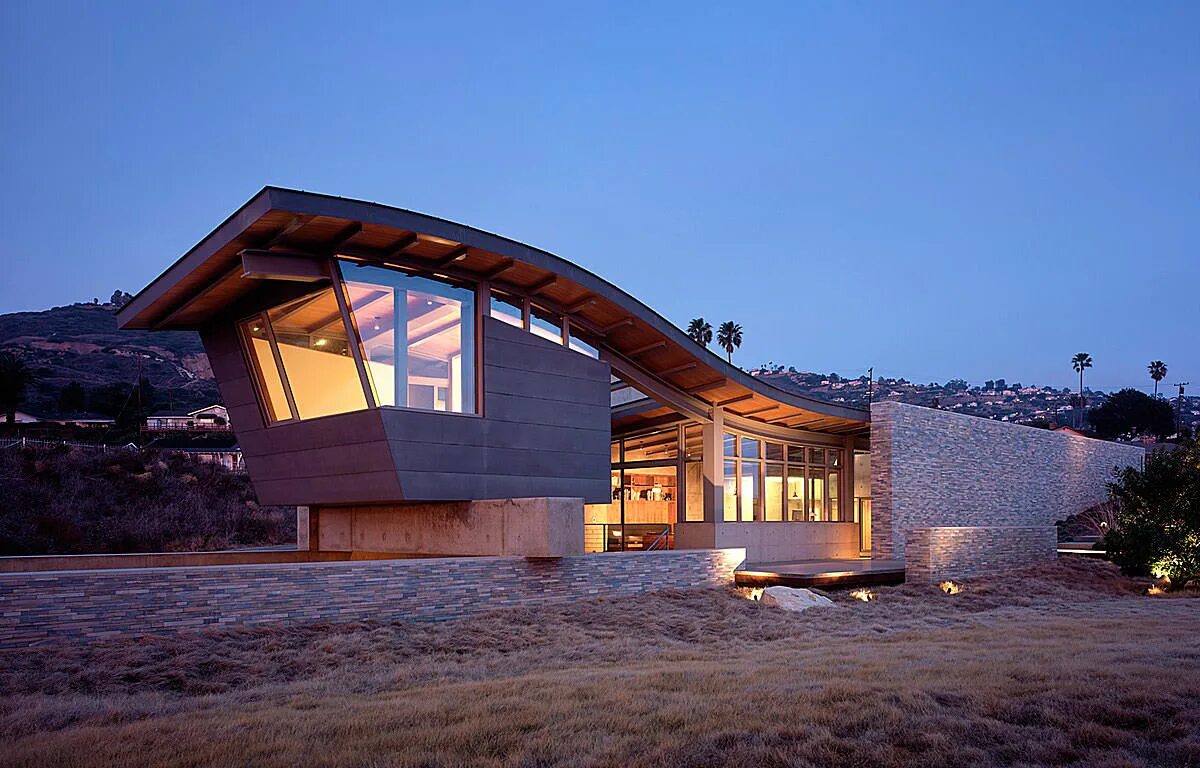 Органическая архитектура и регионализм 20 века. Необычный дом. Дом mobius. Необычные домики. Экодом в норвегии.