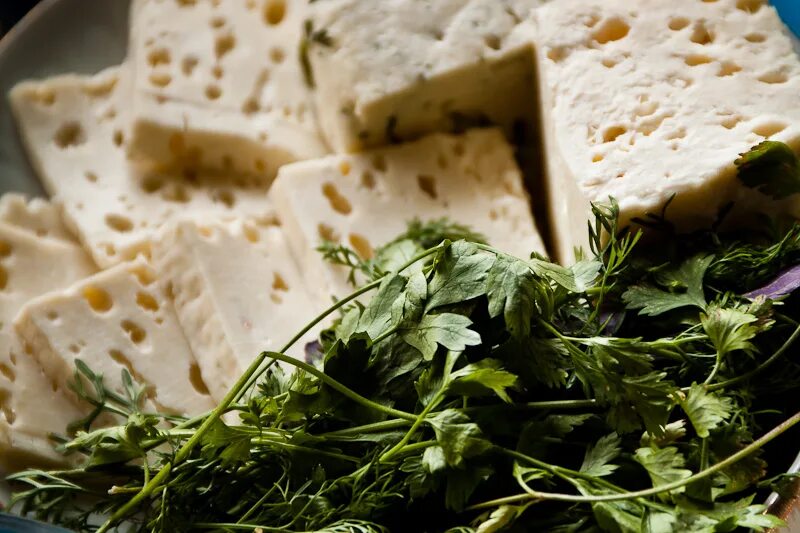 Хорац панир сыр армянский. Сыр алашкерт армения. Панир армянский сыр. Сыр чанах армения. Армянская брынза чанах.