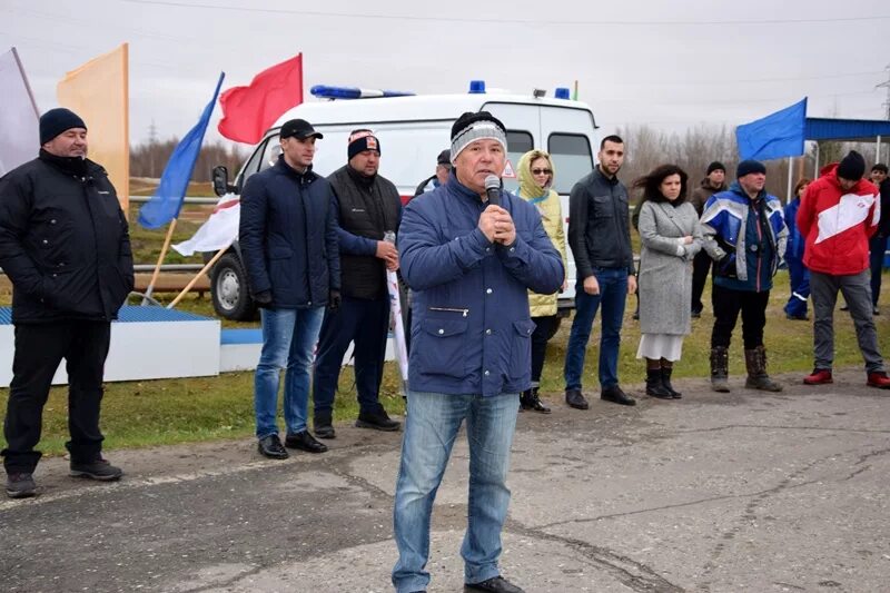 Рынковой иван иванович школа 3. Дневной стационар мегион. Парк. Спорт центр мегион официальный. Последние новости мегионе.