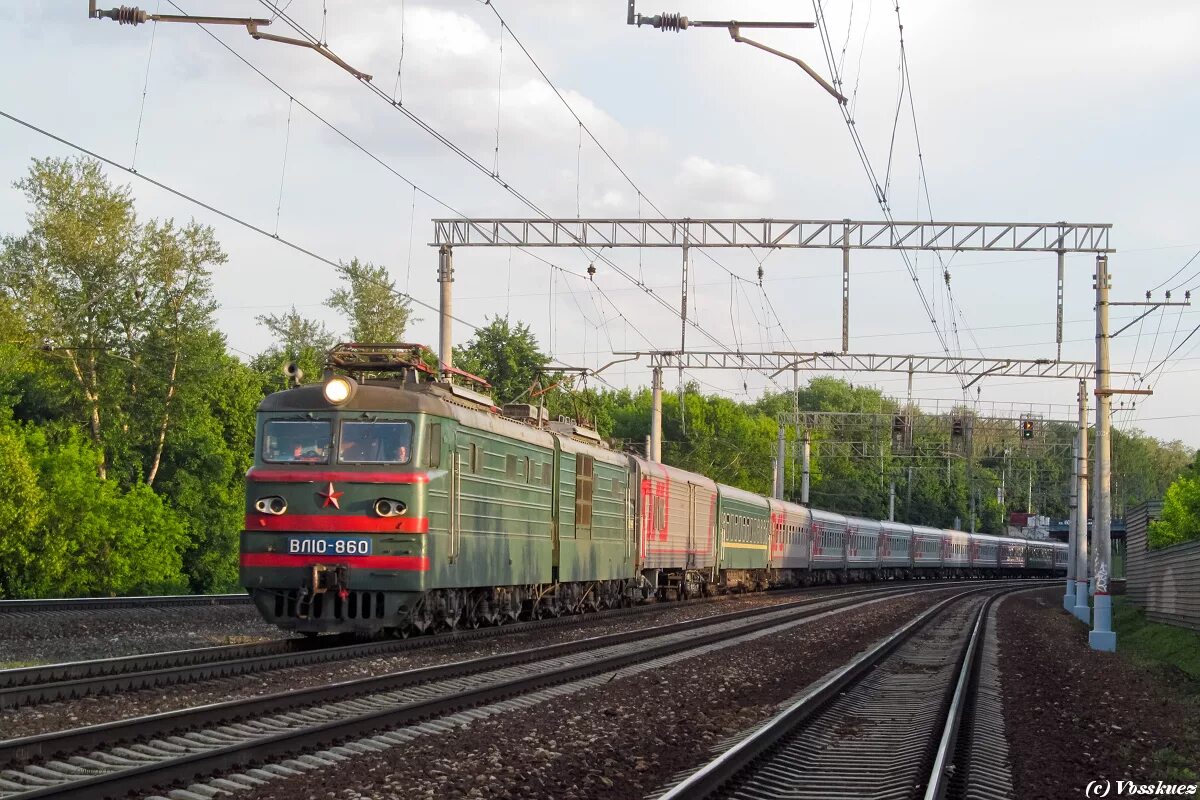 Электричка лосиноостровская александров сегодня. Вл10у 860. Москва-пассажирская-Ярославская. Поезд 210 Москва Лабытнанги.