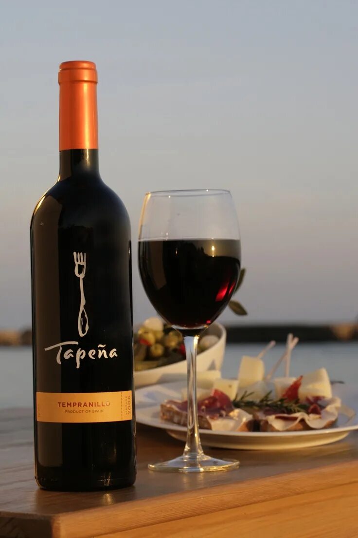 Темпранильо. Red wine темпранильо. вино темпранийо испания темпранийо. вино &quot;templum&quot; tempranillo. испанское вино tempranillo.