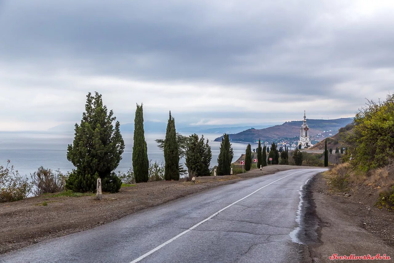 Поселки юбк. Крымские серпантин Судак Алушта. Трасса Судак Алушта. Трасса Судак Алушта серпантин. Дорога Судак Алушта.