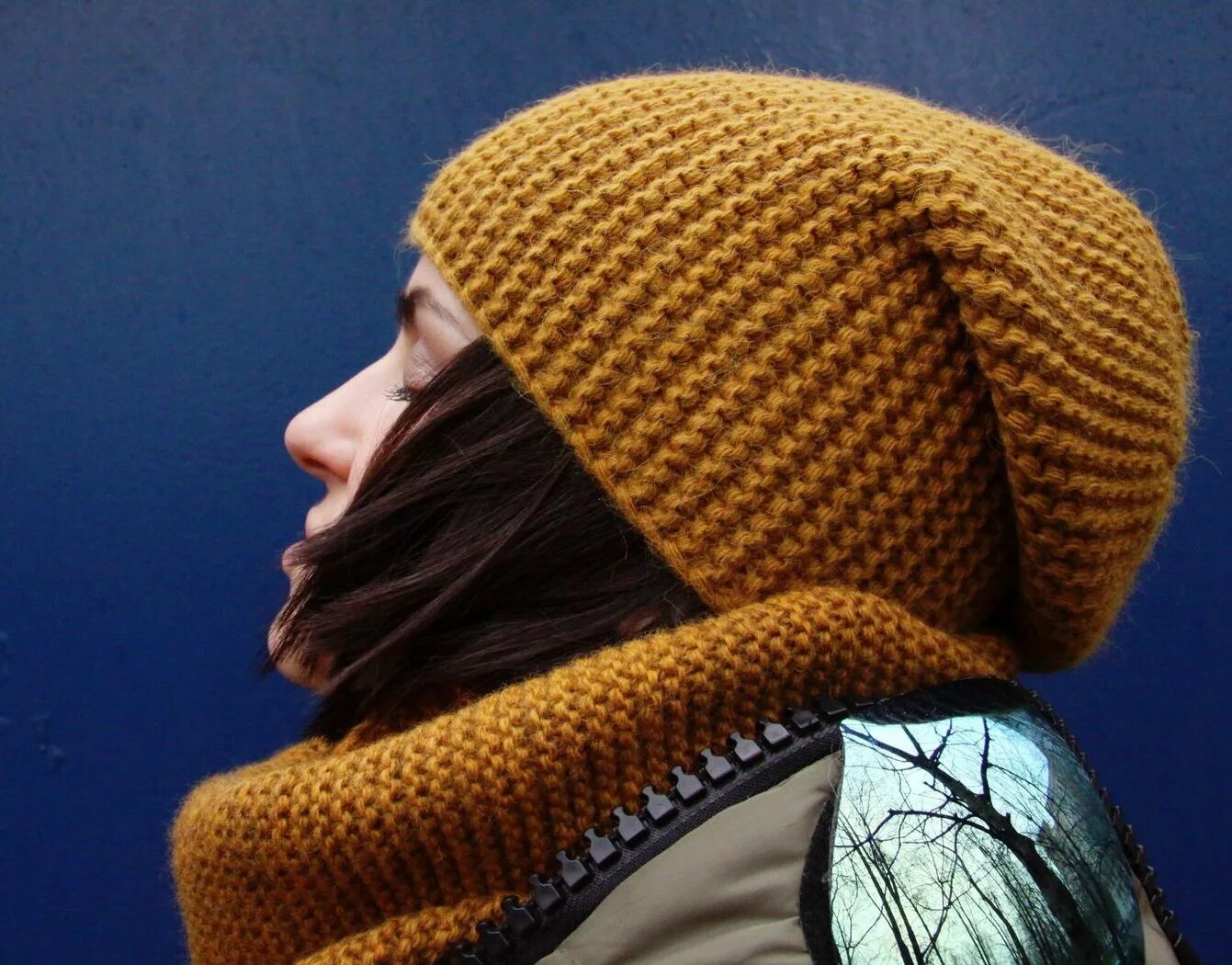 Шапка-бини «shoreline». Шапка связанная изнаночными петлями. Шапка платочной вязкой. Шапка бини с отворотом спицами. Вязаная шапочка бини.