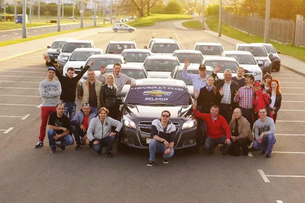 Авто клуб фото Процесс раз клейки спектры на авто клубной встречи KIA Spectra, 1,6 л, 2007 го