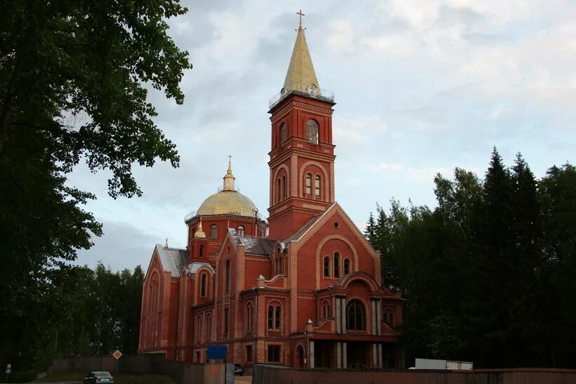 Церковь христа спасителя сыктывкар. Баптистская церковь в сыктывкаре. церковь евангельских христиан-баптистов сыктывкар. достопримечательности сыктывкара церковь христа спасителя.