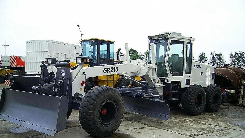 Грейдер xcmg gr215. XCMG gr215a. Грейдер XCMG gr 500. Грейдер 215 XCMG. Автогрейдер XCMG gr180.