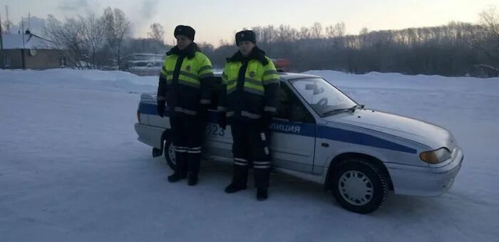 Скорая горно алтайск. Машины ДПС И скорой помощи. Гаишники Томск.