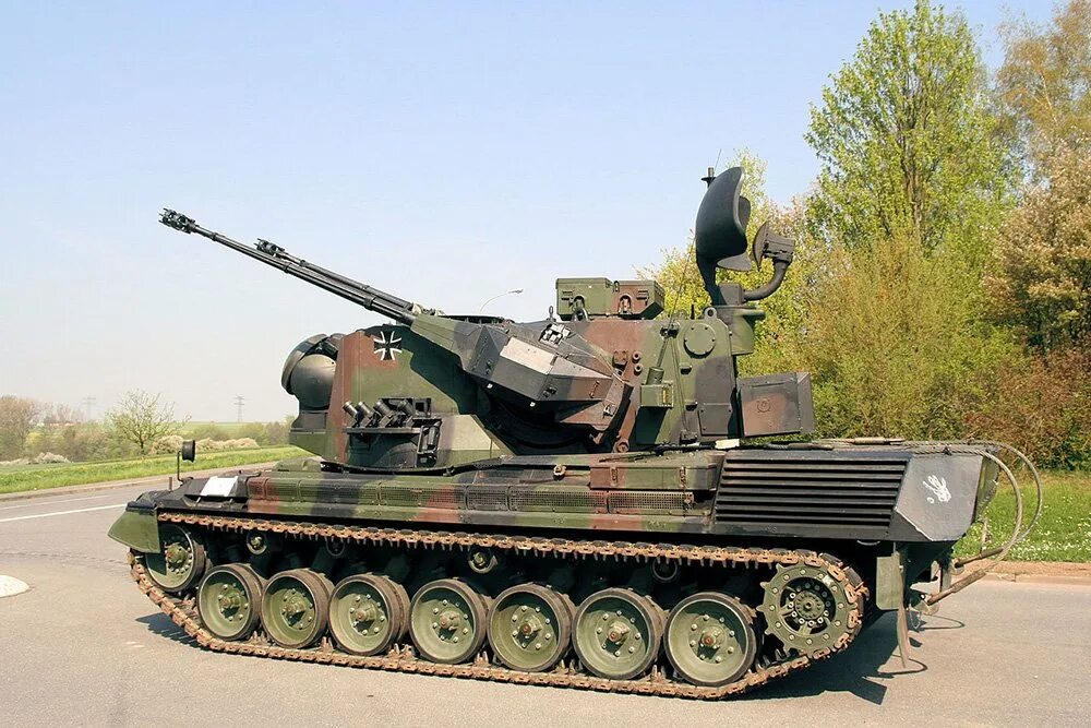 Зенитная установка зсу. Гепард зсу. зсу гепард германия. gepard 1a2. зрк гепард.