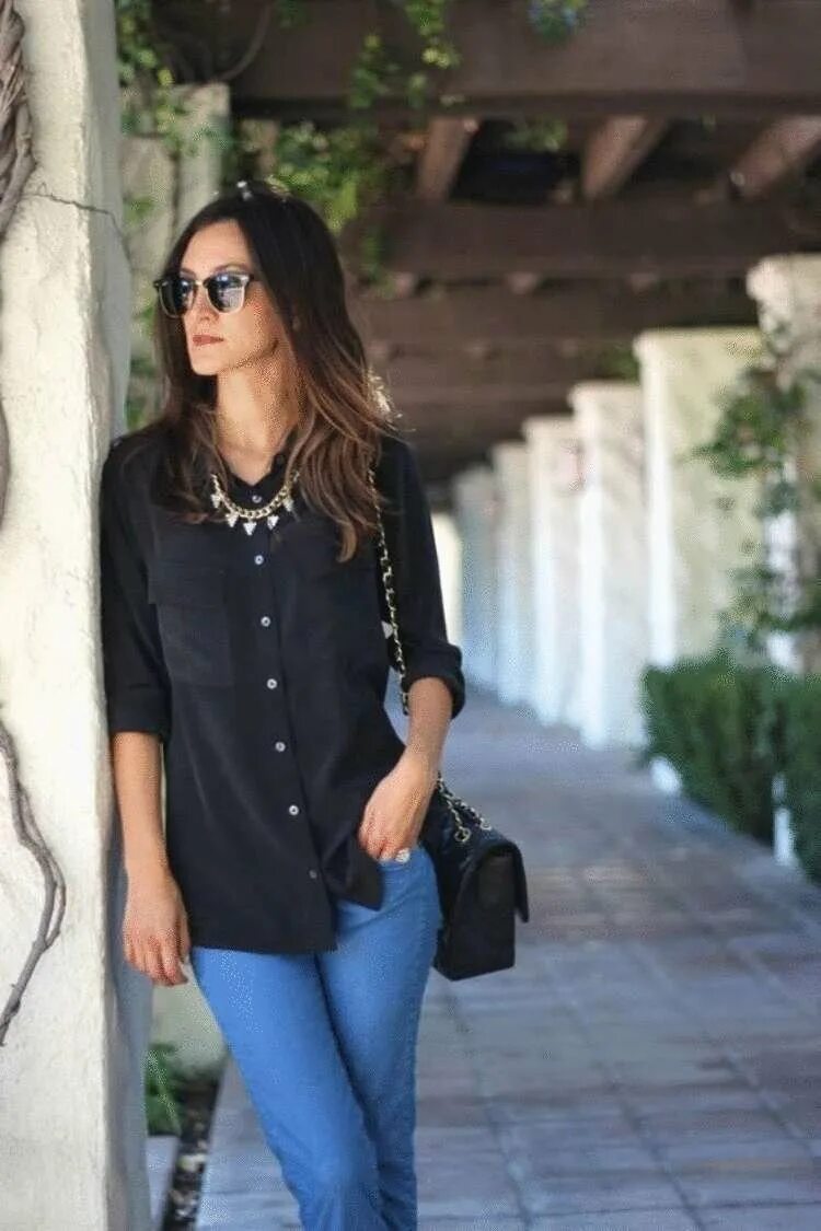 Парни в черных рубашках. Повседневный стиль одежды. Парень в черной рубашке. Образ в клуб с джинсами. Черная блузка.