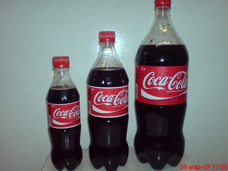 Полтора литровая Кока кола. Бутылка Кока колы 2 литра. Кока кола в больших бутылках. 2 Х литровая бутылка колы.