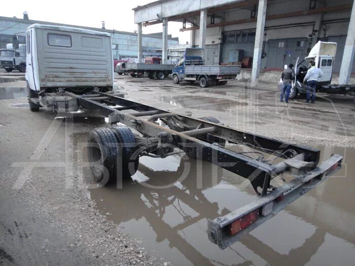 Рама зил 5301 бычок. Рама зил 4329. Рама зил 5301. Рама зил 5301. Рама зил 130 шасси спереди.