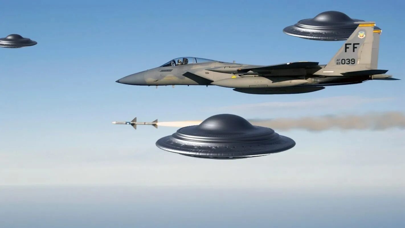 НЛО. Американская летающая тарелка. Самолет НЛО. Военная летающая тарелка. Человекоподобный пилот летающей тарелки