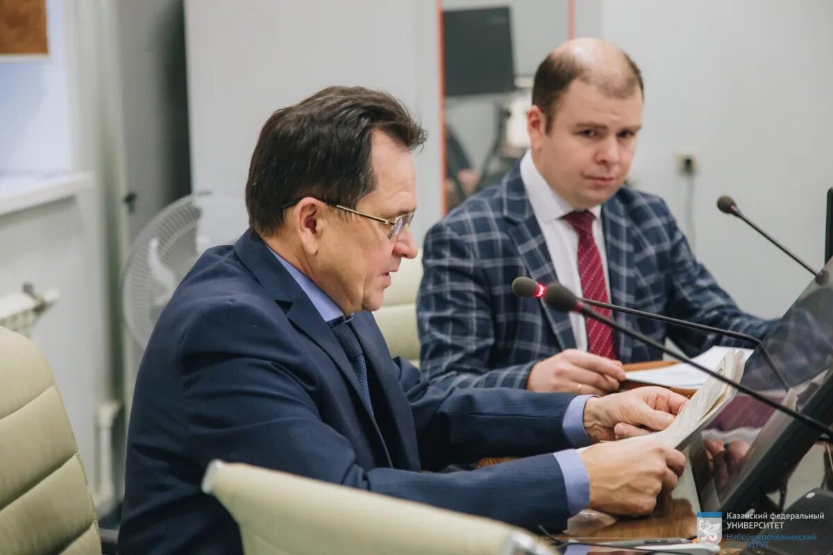 Договора кфу. Махмут ганиев кфу. Министр образования республики таджикистана. Договора кфу. Узбекистан кфу лого.