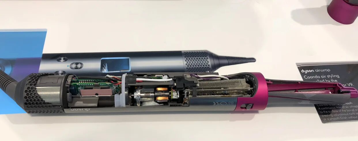 Почему выключился фен. Dyson v9 motor. стайлер дайсон малайзия. разобрать стайлер dyson. фен дайсон в разрезе.