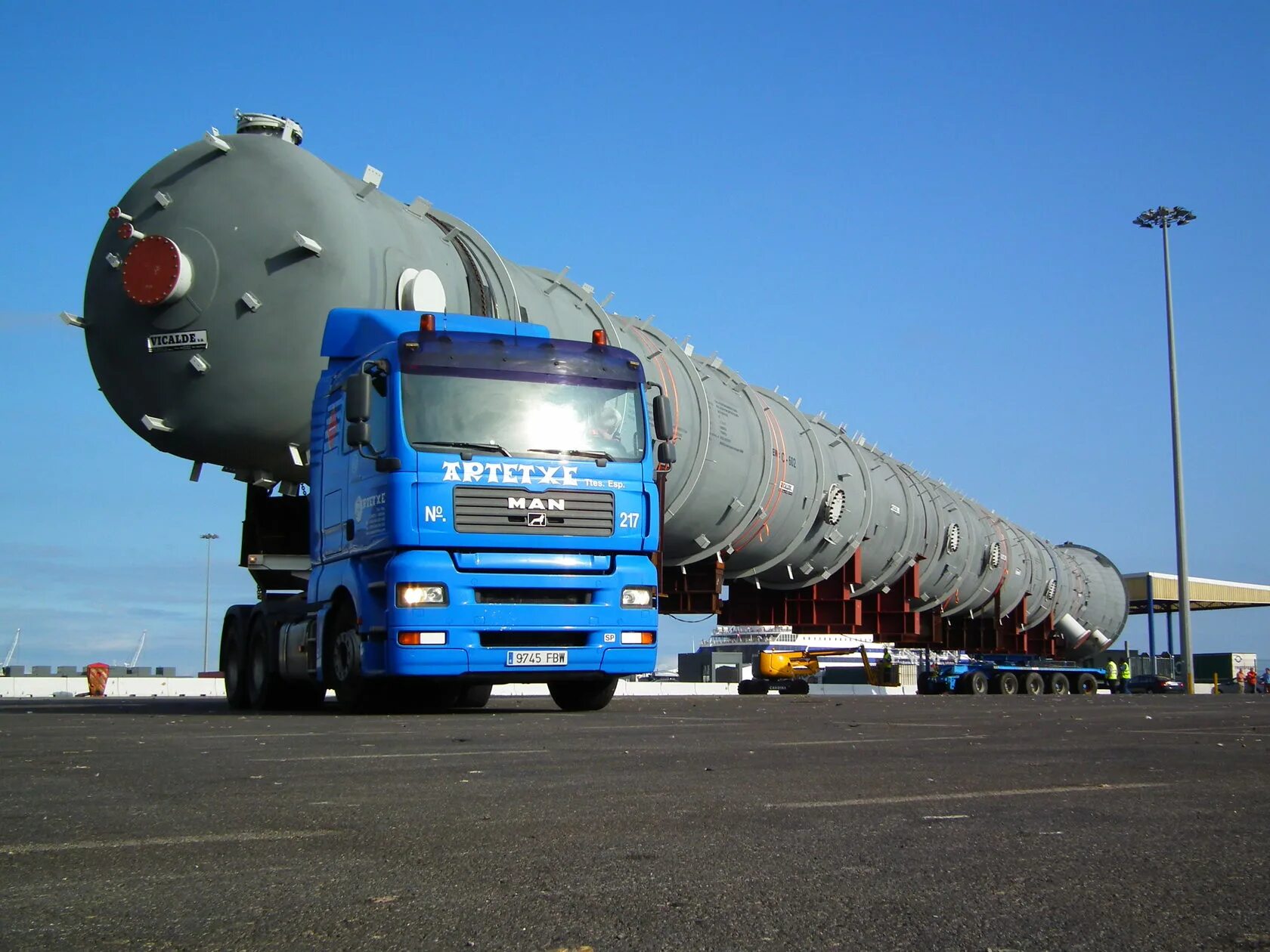 Транспорт перевозка негабаритных грузов. Project Cargo. Негабаритный груз. Крупногабаритный транспорт. Тяжеловесный груз.