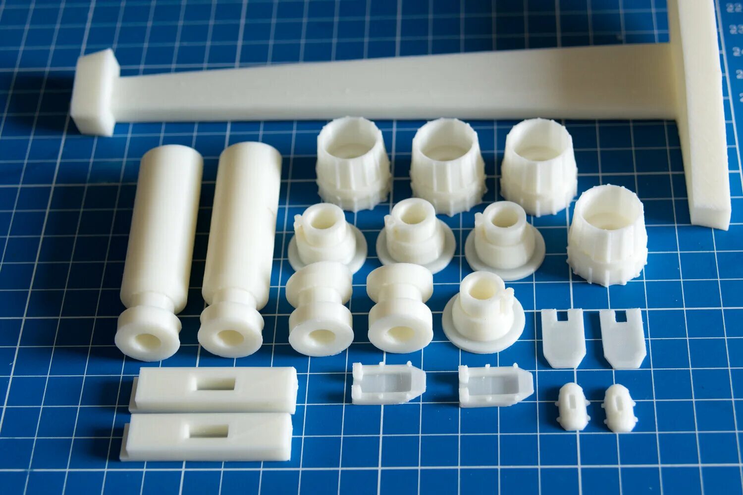 Fdm фигурки. детали из пластмассы. крепёжная деталь из пластика. 3д печать полиамидом sls в спб. печать деталей из пластика.