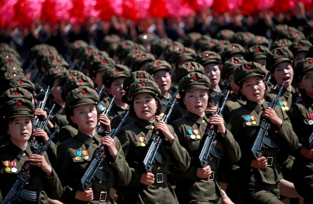 Сколько северной корее. Армия Северной Кореи 2021. Парад в Северной Корее. Солдаты КНДР. Войска Северной Кореи.