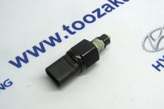 93860-39012 датчик включения заднего хода. 9386039012 hyundai/kia датчик. Датчик задней скорости акцент тагаз артикул. Датчик заднего хода соната. Датчик заднего хода соната тагаз артикул.
