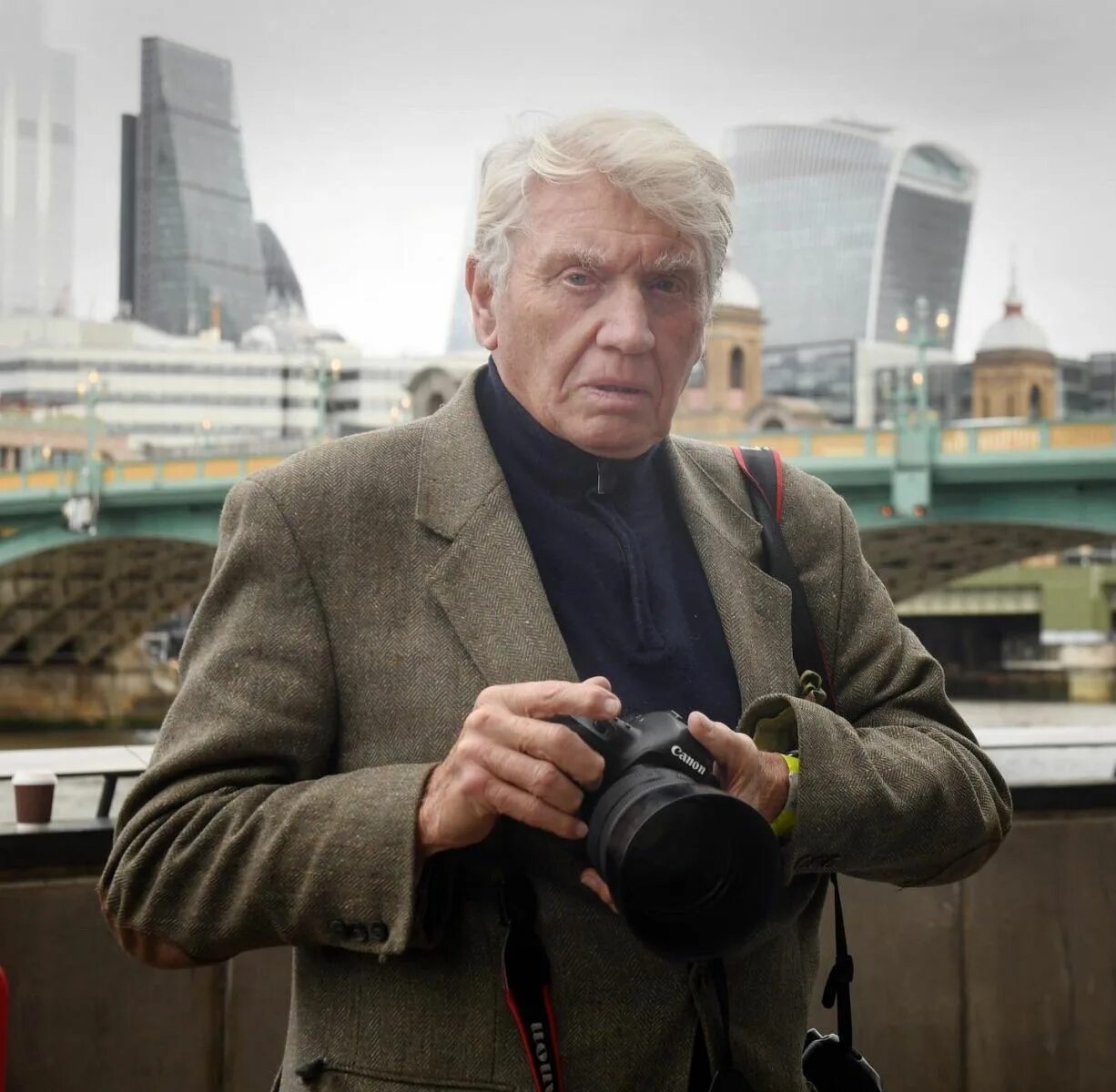 Брэдман штамп. Дон сэра. Harold larwood. Дон сэра. Дон маккаллин.