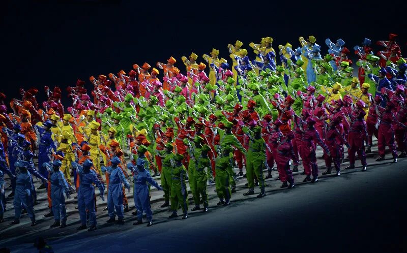 закрытие паралимпийских игр в сочи 2014. церемония открытия паралимпийских игр 2014. церемония закрытия паралимпийских игр. михалина лысова спортсмен ведущий. закрытие паралимпийских игр в сочи 2014.