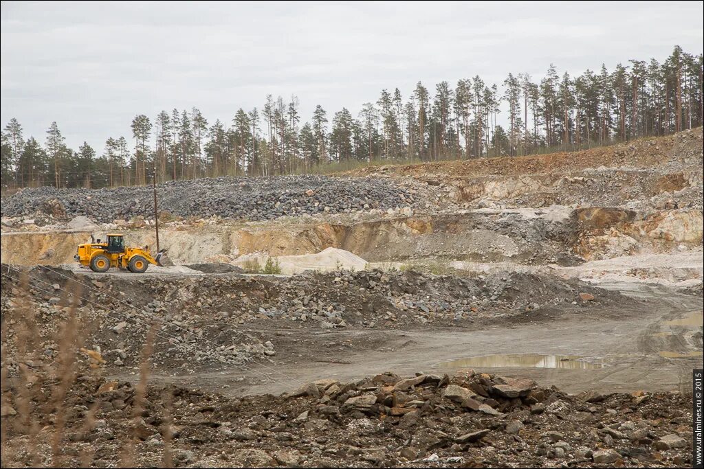 Зао карьер "гора хрустальная". Гора хрустальная карьер светлореченский. Гора хрустальная карьер светлореченский. Кварц гора хрустальная. Гора хрустальная карьер светлореченский.