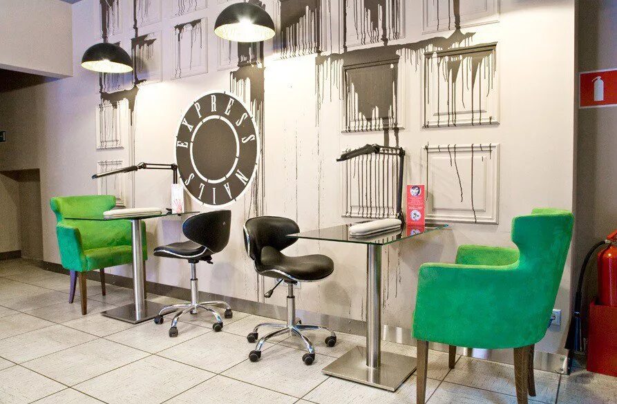 Express nails. Express nails малая бронная. express nails береговой проезд. тэцевская 4 салон маникюра. салон маникюра на бдд.