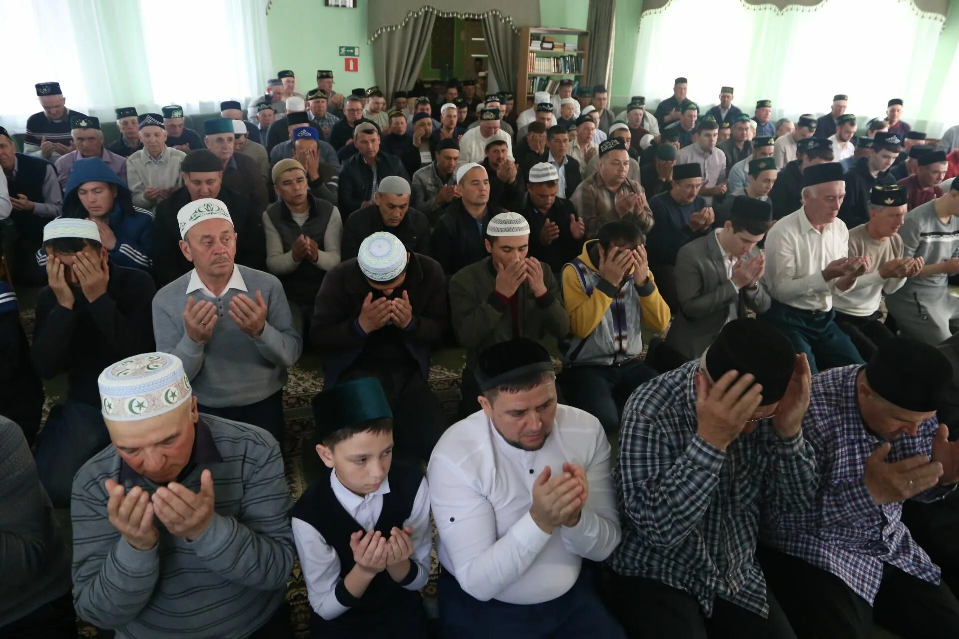 Праздник ураза байрам в дагестане какого числа. Ураза байрам. Мусульмане байрам. Мусульманин. Ураза байрам 16 век Россия.