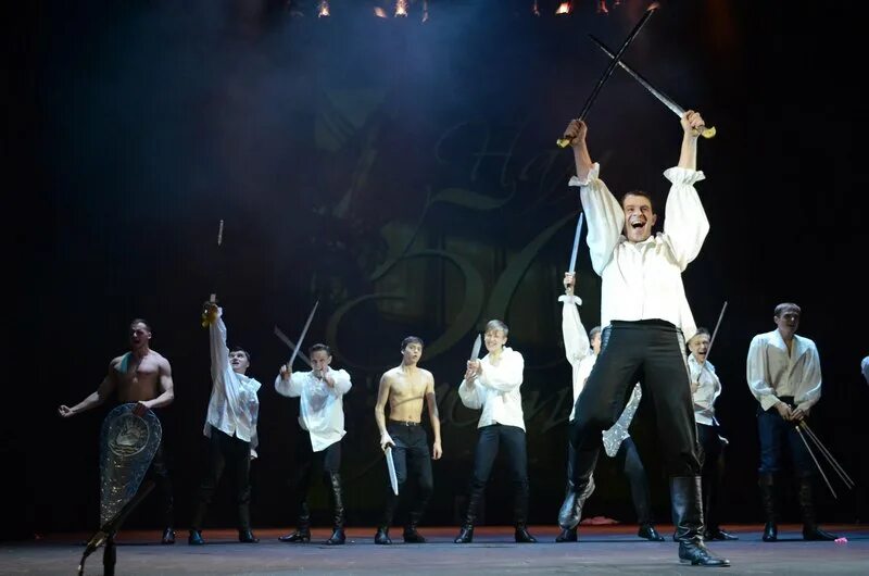 Тюз концерты. Тюз калуга сцена. Тюз ксеневич. Волгоградский тюз спектакль конек. Сати саратовский театральный.