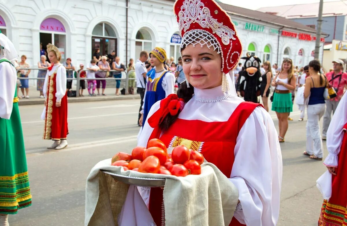 Погода сызрань день. Сызрань Сызранский помидор. Сызрань помидорная столица. Фестиваль помидоров в Сызрани. Праздник Сызранский помидор.