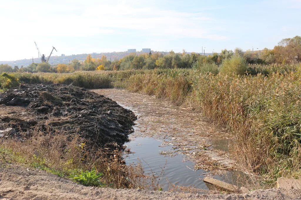 сухая воронка. пещеры хээтэй фото. река воронка тула. сухая воронка. ничипоров пруд вязовка.
