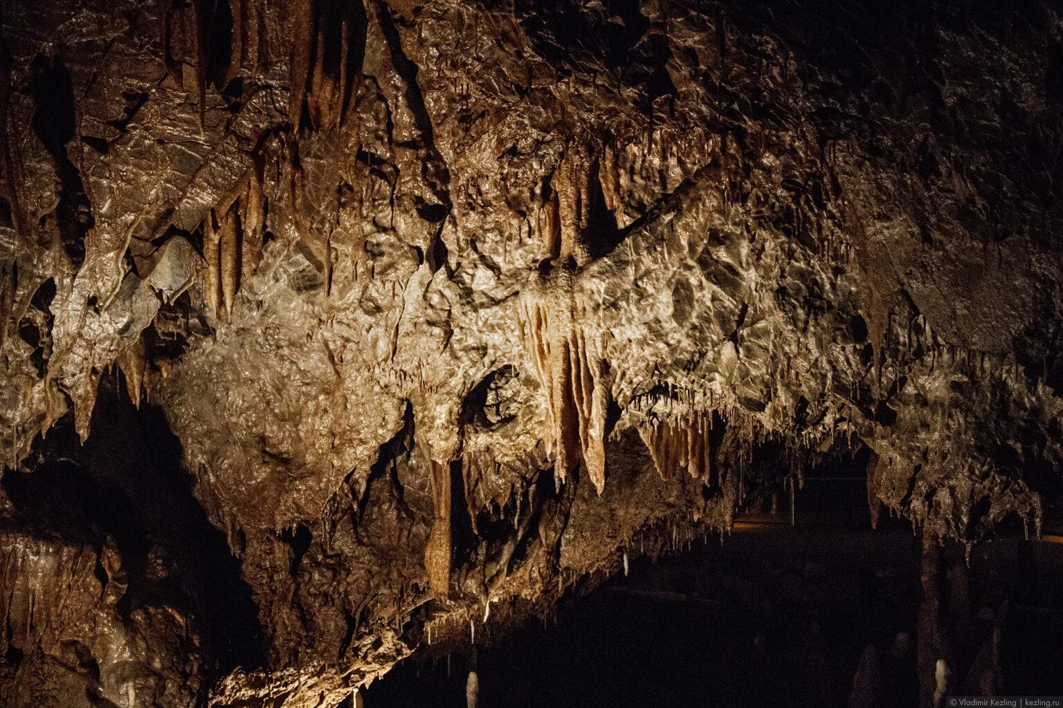 подземное царство чехия. пещера гадеса. река подземного царства 4 буквы. подземное царство фото. «подземное царство» адриана.