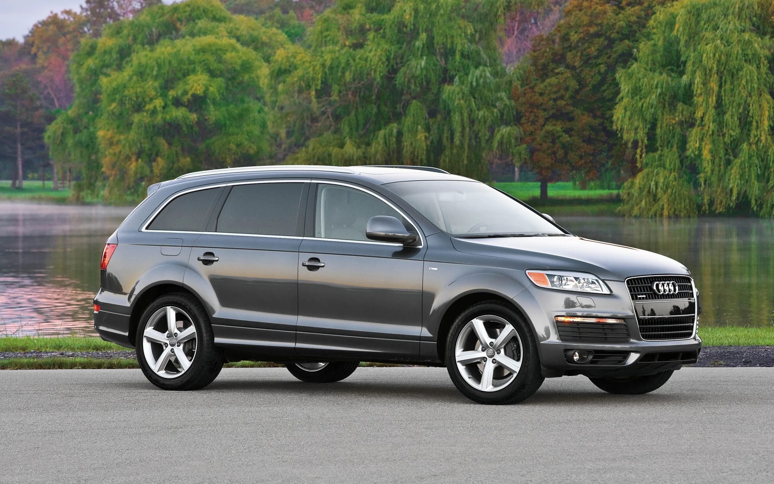 Купить й 7. Audi q7. Audi q7 2009. Audi q7 2003. V6 Audi q7.