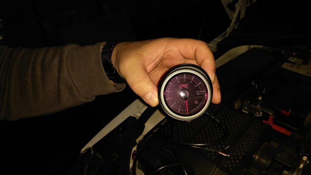 Дополнительный датчик давления масла 21213. Механический прибор давления масла 2107. Установка указателя. Установка указателя. Установка прибора давления масла ока.