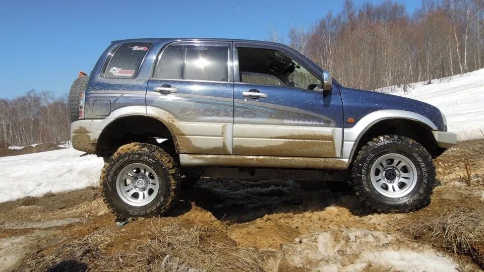 Эскудо на 35 колесах. Suzuki escudo колеса. Сузуки эскудо на 31 колесах. Колеса на suzuki escudo. Сузуки витара 1996 31 колеса.
