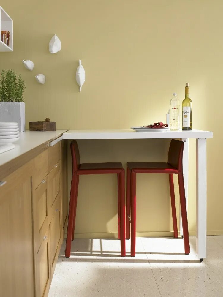 Кухонный стол hoff альт. Маленький стол на кухню. Варианты столов кухни. Варианты столов кухни. Столик на маленькую кухню.