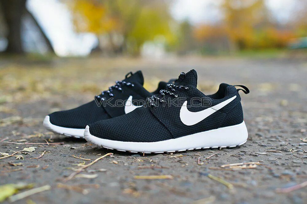 Новые кроссовки nike. Кроссовки найк Roshe Run. Nike Roshe Run мужские черные. Кроссовки Nike Roshe Run мужские. Nike Roshe Run 2023.