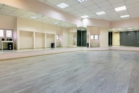 Танцует пол руки потолок зала