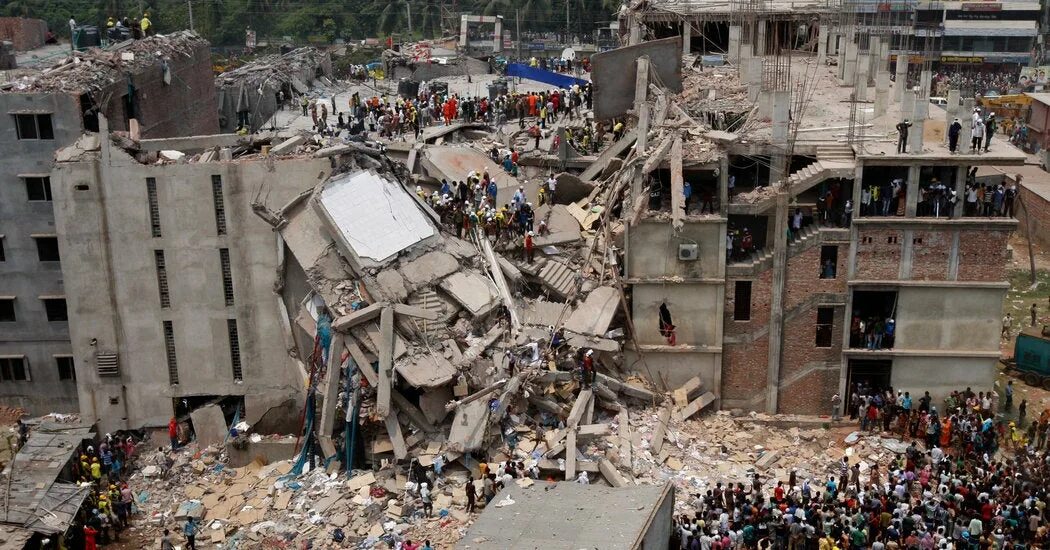 Rana Plaza Бангладеш обрушение. Обрушение здания в бангладешском городе Саваре, 24 апреля 2013 года.. Обвал здания в Саваре (Бангладеш). Обрушение здания в Саваре.