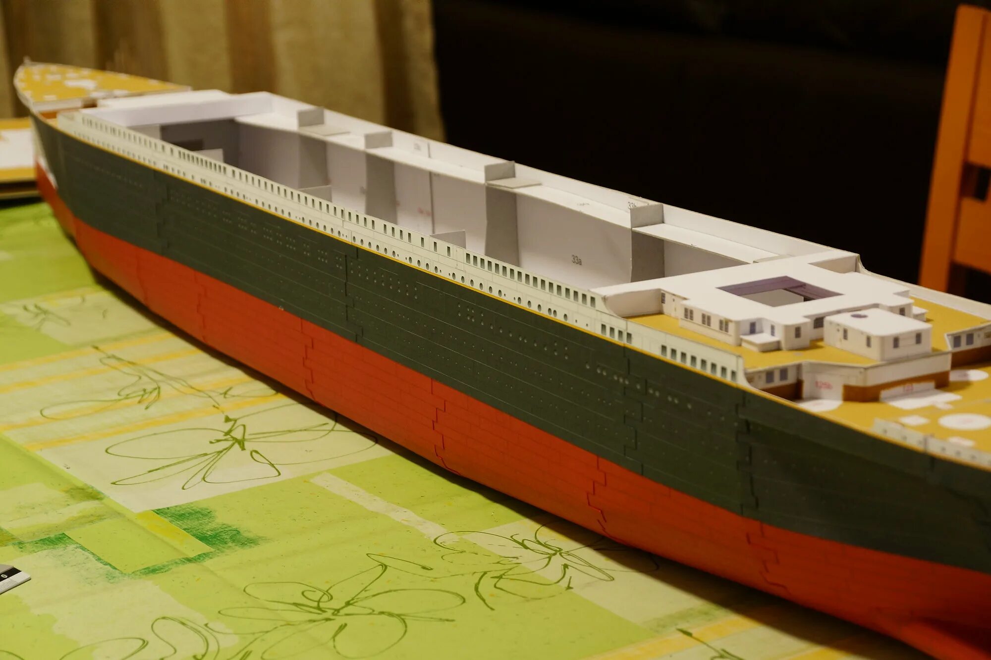 Корабль для склеивания. Модель Британика 1/200. Титаник модель 1 200 Trumpeter. RMS Carpathia 1/200. Титаник из бумаги Британик.