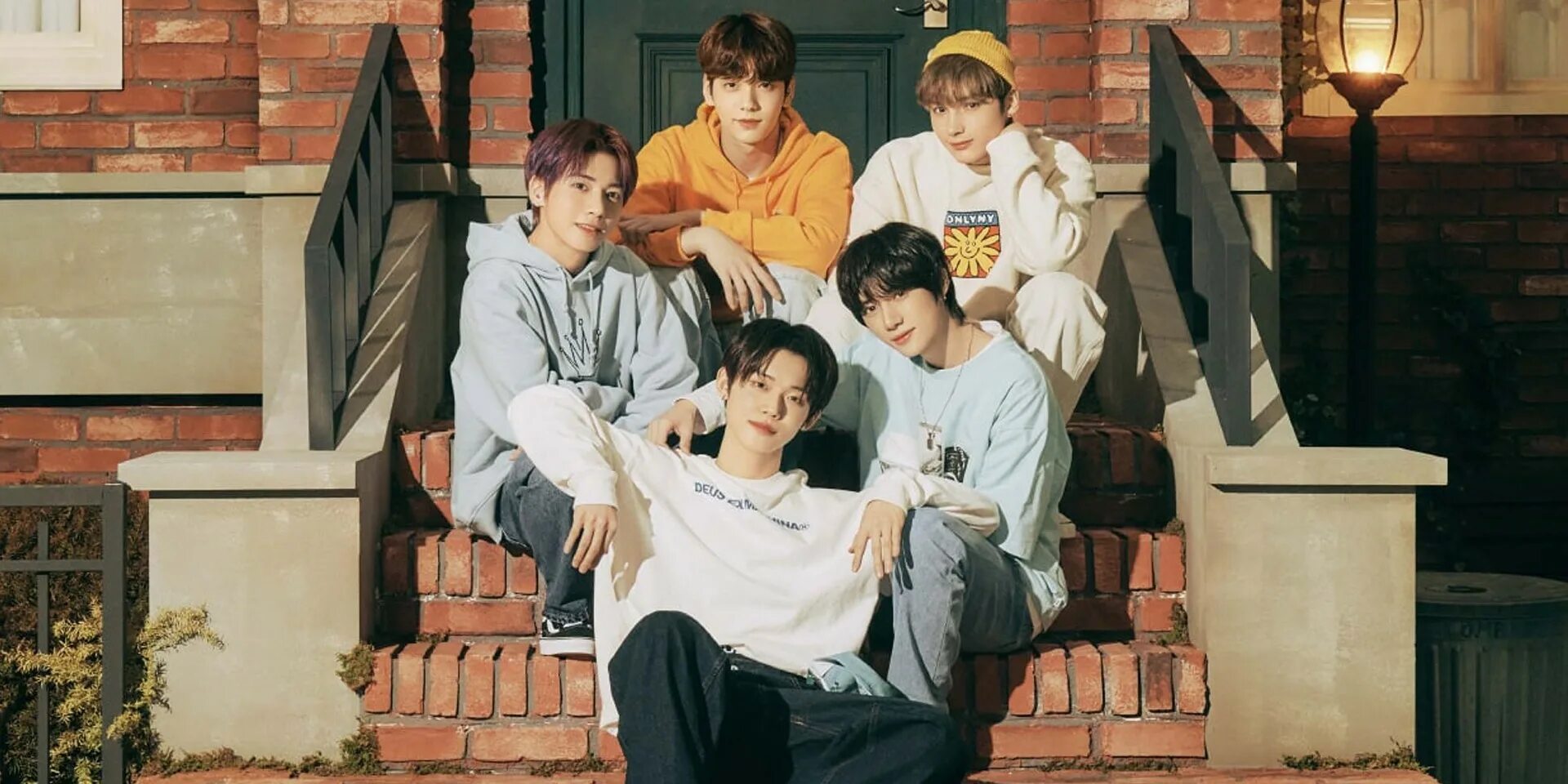 Tomorrow x together minisode 2 thursday's child. Soobin minisode. Txt minisode 2. Ёнджун txt. Txt фотосессия.