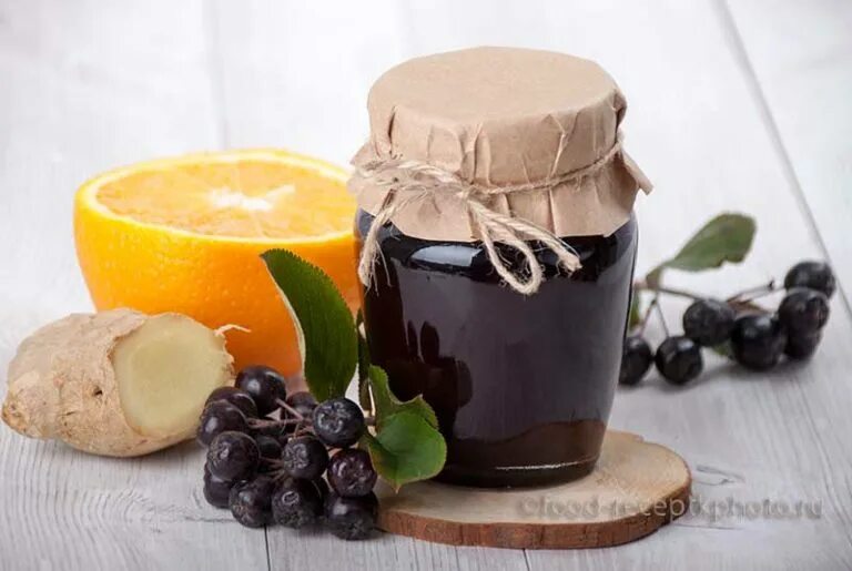 варенье черноплодная рябина с яблоками. черноплодная рябина с апельсином и лимоном. черноплодная рябина лимон. варенье из аронии черноплодной. варенье из черноплодной рябины с апельсином.