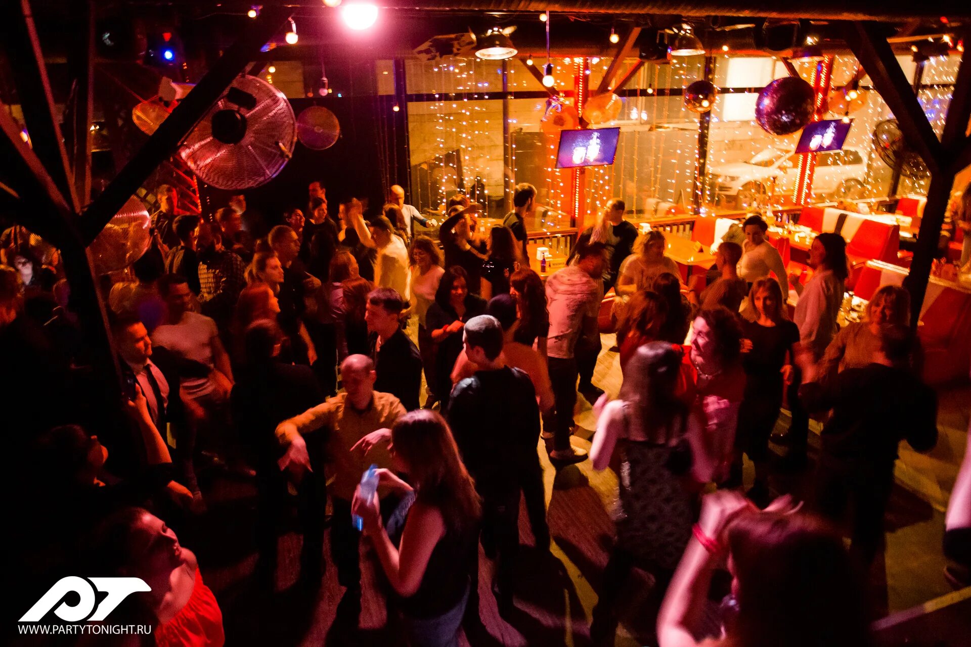 дискотека 90-х бар москва. ночной клуб 90-х. клуб 90-х. дискотека 90х клубы. клуб диско 90-х москва.