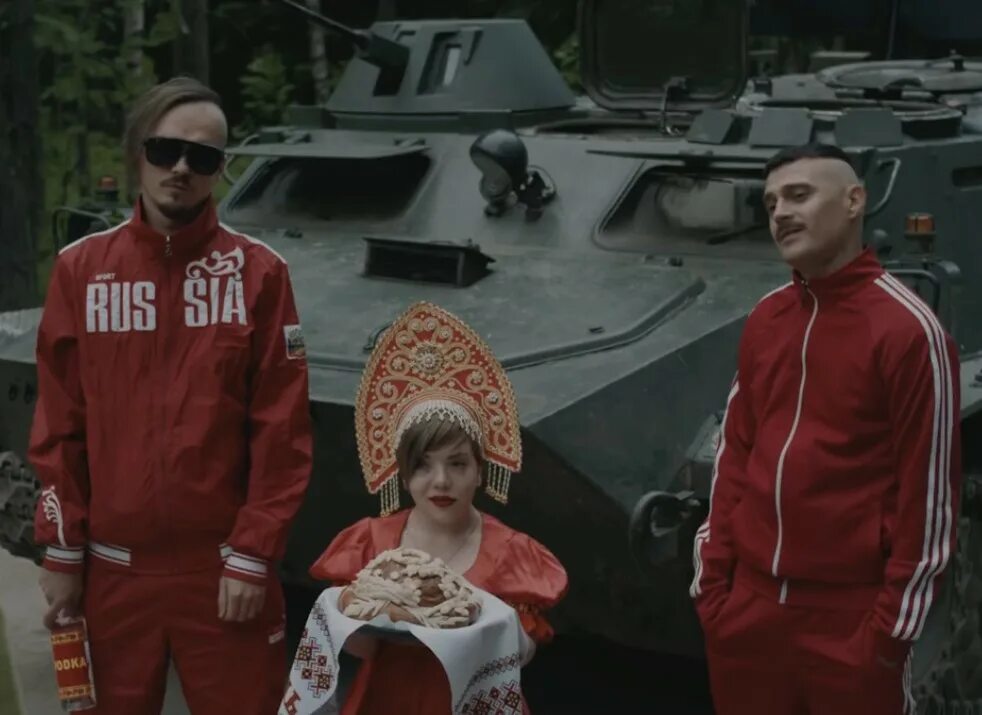 Life life give me my money. Give me your money little big Томми. Томми кэш и Ильич. Олимпия Ивлева give me your money. Томми кэш и Илья Прусикин.