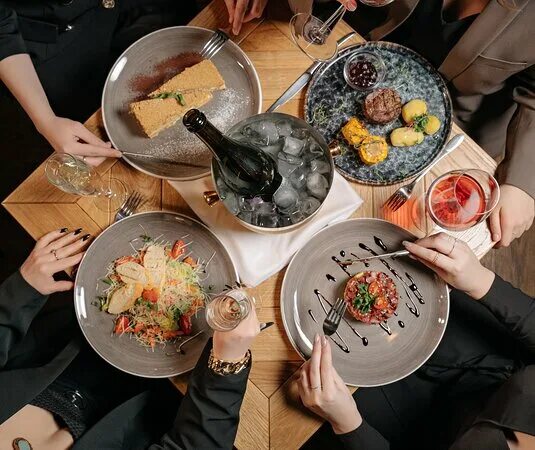 Атмосфера рестобар, обнинск. Атмосфера рестобар. Атмосфера рестобар. Ресторан люди в эсто садок. Курчатова 31а обнинск ресторан.