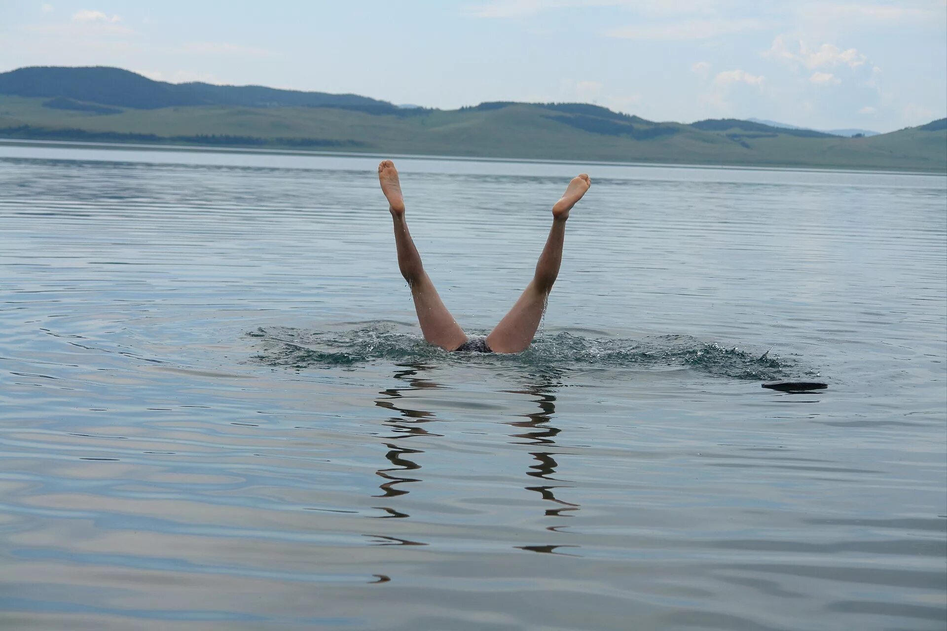 Покупаться в воде